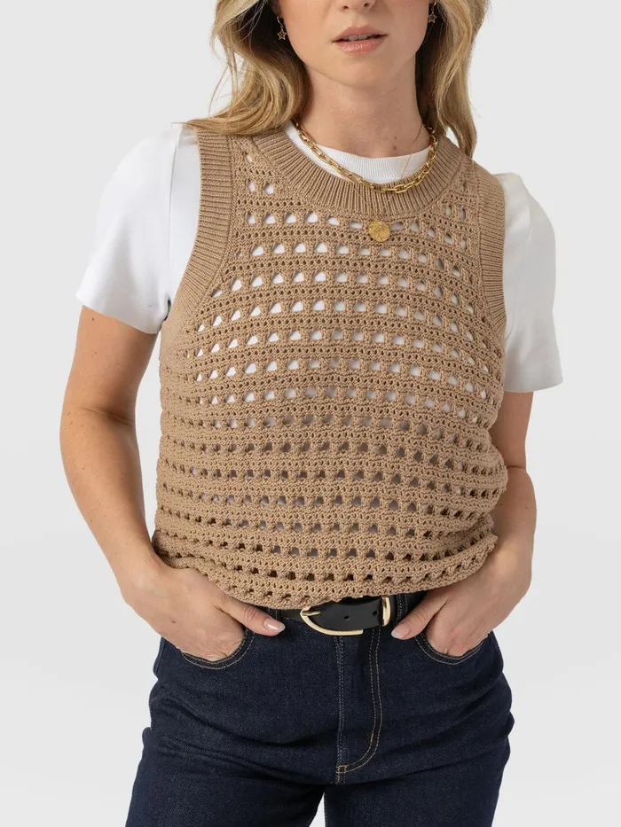 Adler Sleeveless Knit 8211 Camel Camel Women Saint And Sofia Knitwear