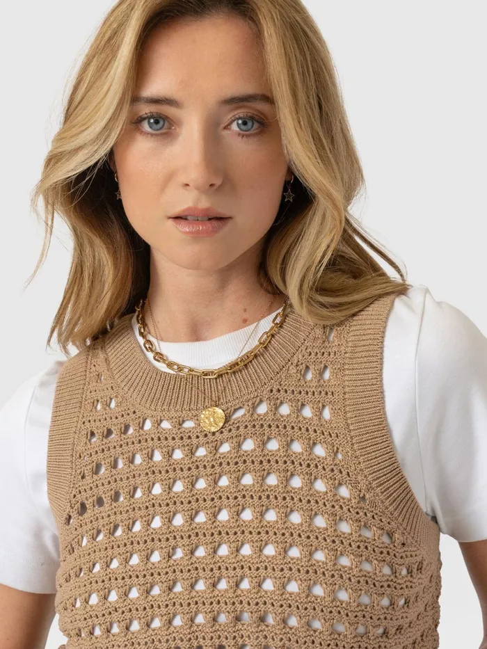Adler Sleeveless Knit 8211 Camel Camel Women Saint And Sofia Knitwear