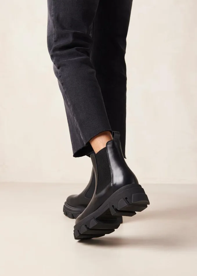 ALOHAS Boots Women Berenice 8211 Black Leather Chelsea Boots