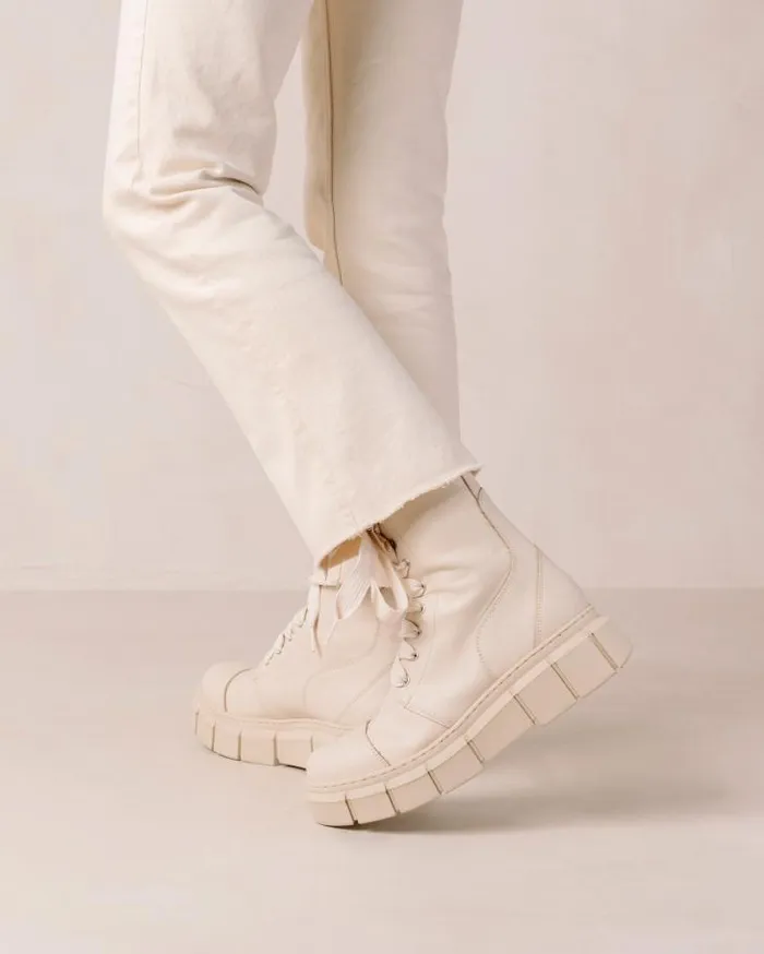 ALOHAS Boots Women Can Can 8211 Beige Leather Combat Boots