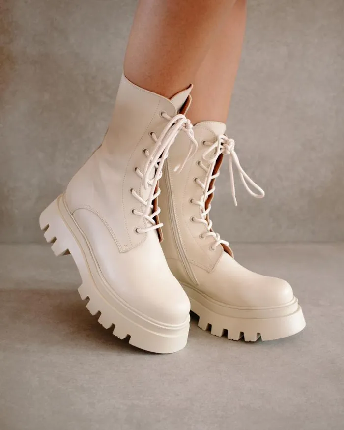ALOHAS Boots Women Globetrotter 8211 White Leather Boots