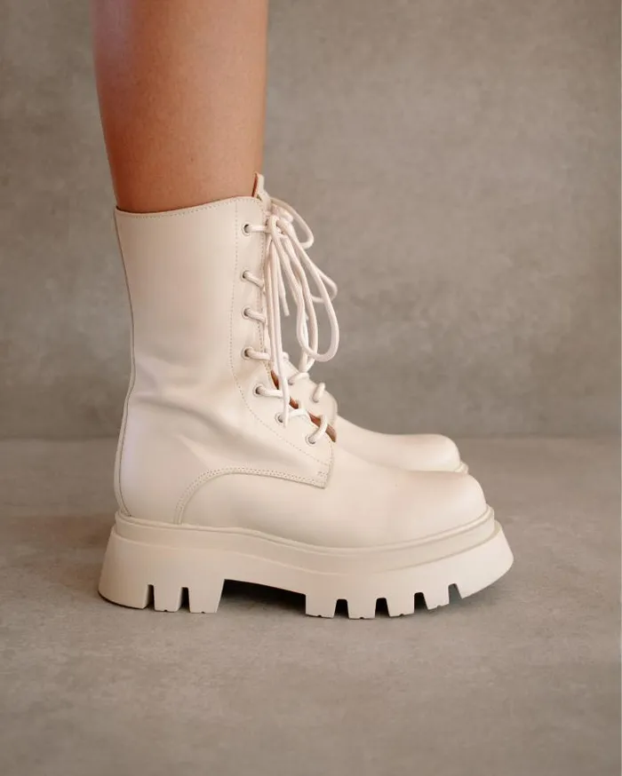 ALOHAS Boots Women Globetrotter 8211 White Leather Boots