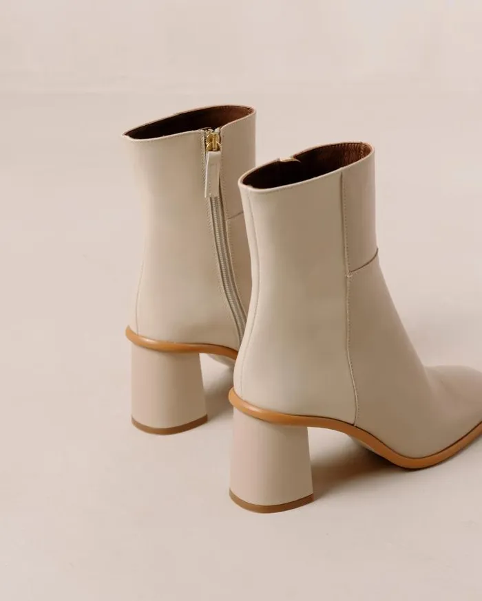 ALOHAS Boots Women West 8211 Cream And Beige Leather Boots