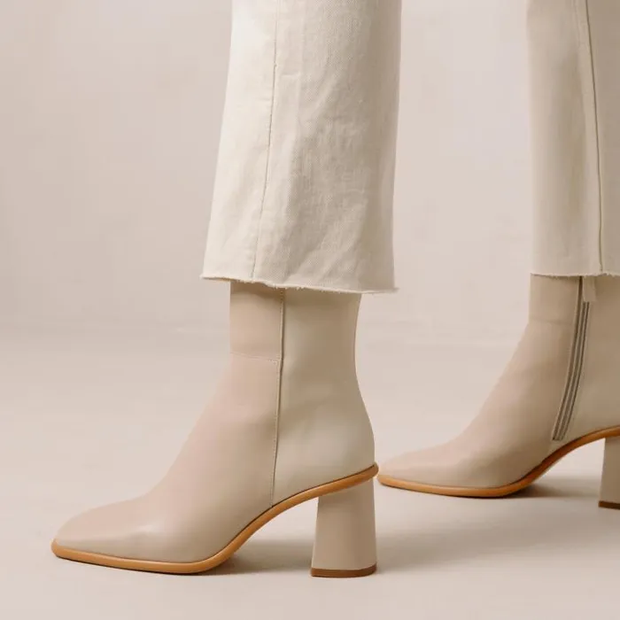 ALOHAS Boots Women West 8211 Cream And Beige Leather Boots