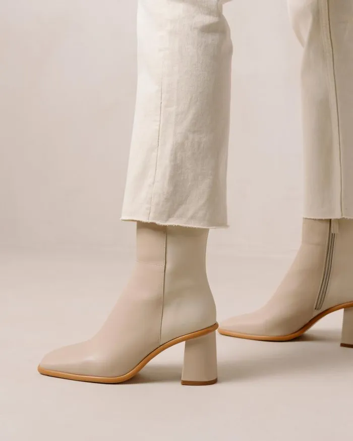 ALOHAS Boots Women West 8211 Cream And Beige Leather Boots