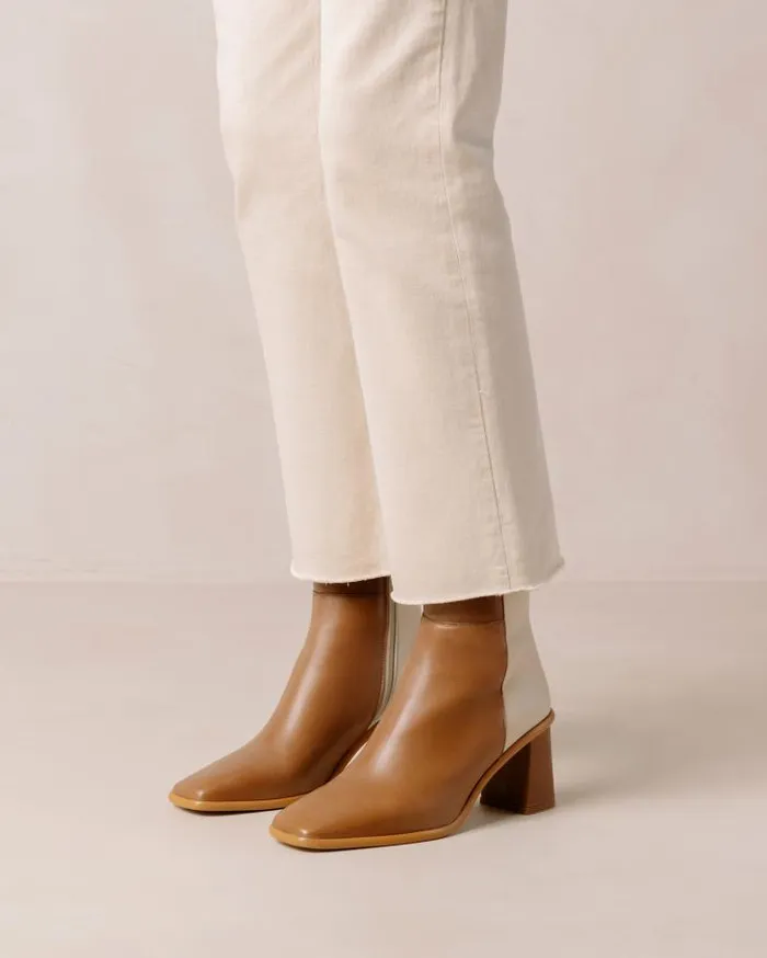 ALOHAS Boots Women West 8211 Cream And Brown Leather Ankle Boots