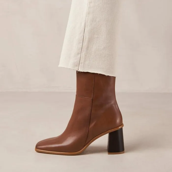 ALOHAS Boots Women West Camel