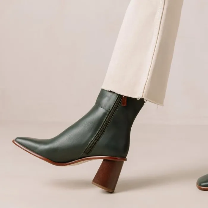 ALOHAS Boots Women West Vintage 8211 Dark Green Leather Boots
