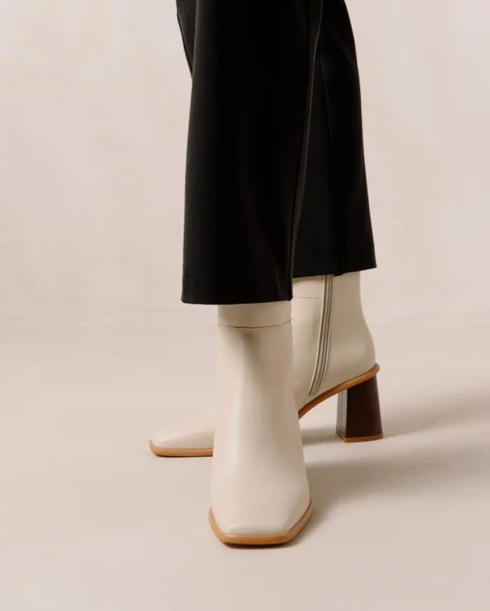 ALOHAS Boots Women West Vintage 8211 White Leather Boots