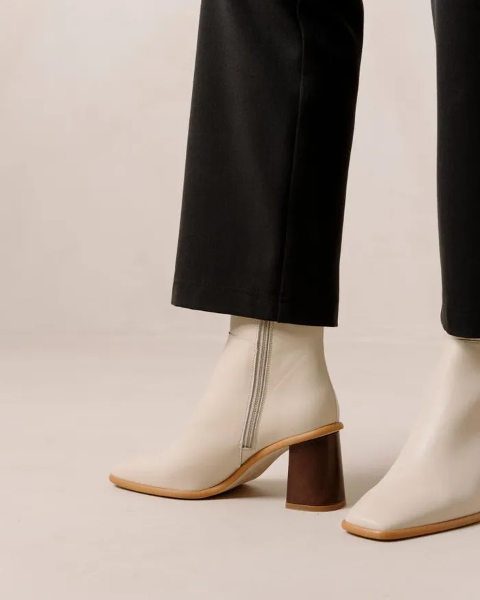 ALOHAS Boots Women West Vintage 8211 White Leather Boots