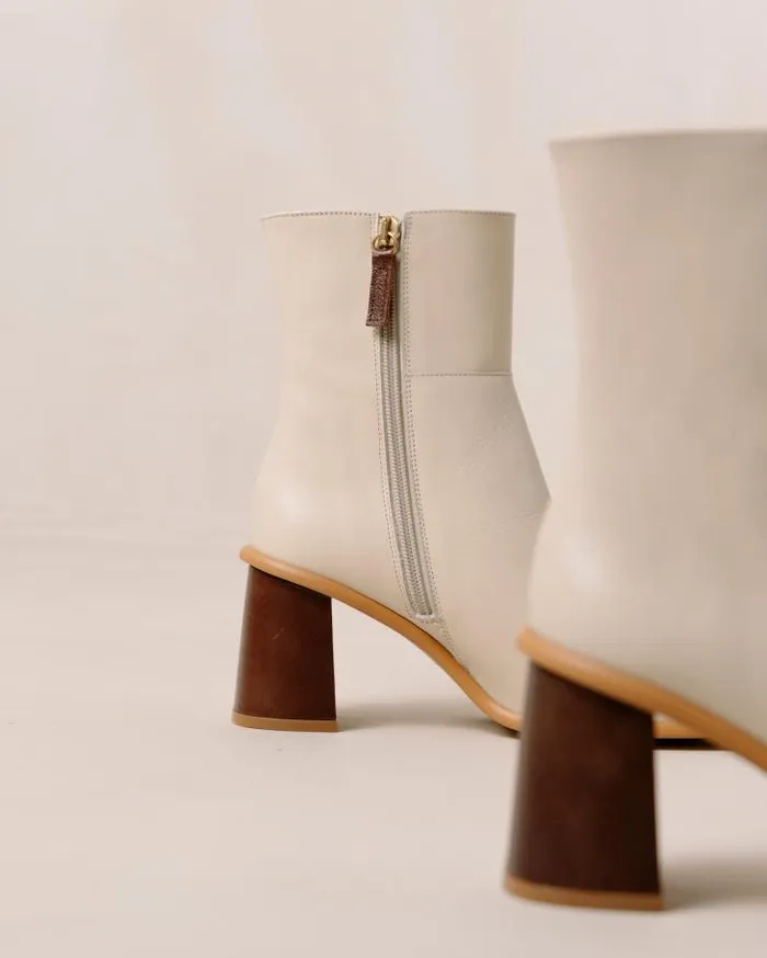 ALOHAS Boots Women West Vintage 8211 White Leather Boots