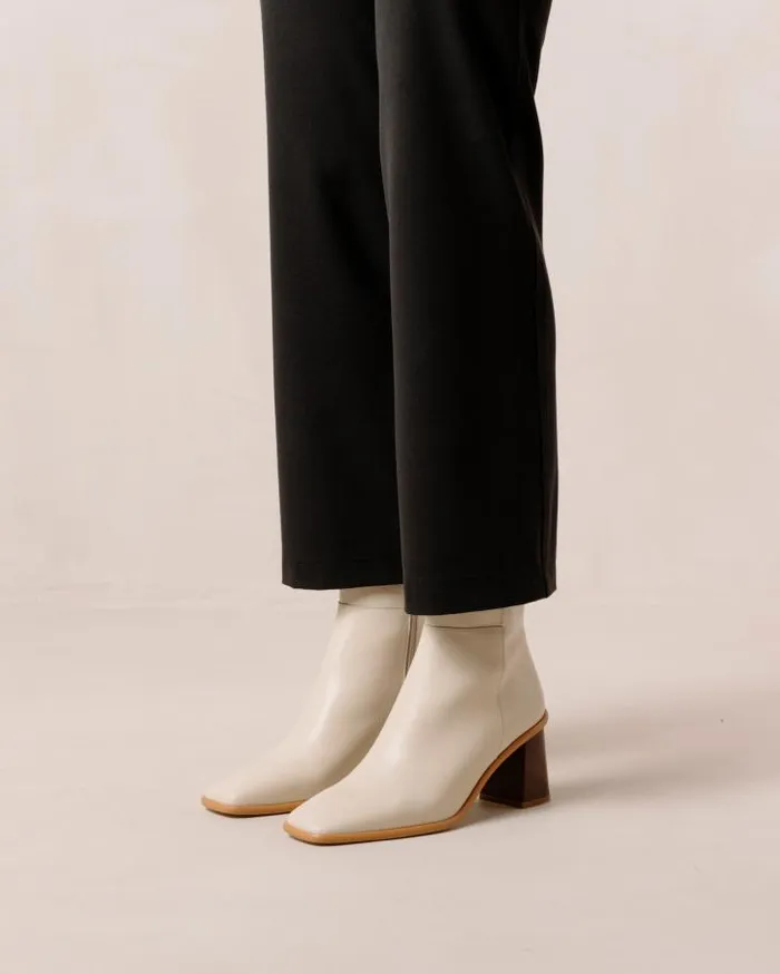 ALOHAS Boots Women West Vintage 8211 White Leather Boots