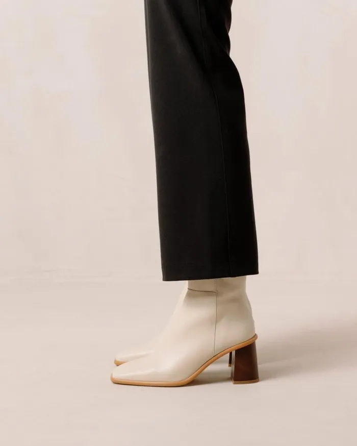 ALOHAS Boots Women West Vintage 8211 White Leather Boots