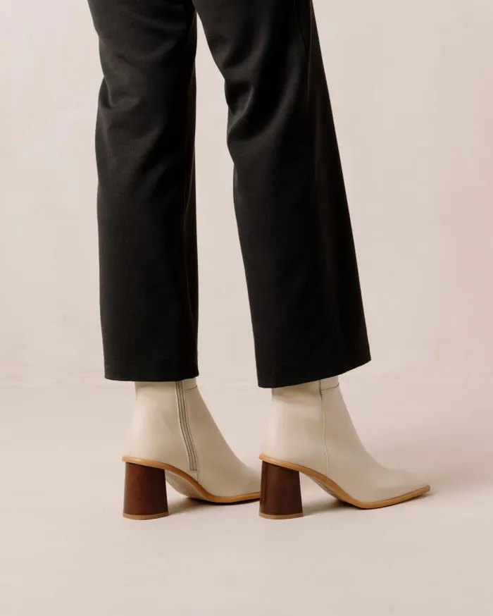 ALOHAS Boots Women West Vintage 8211 White Leather Boots
