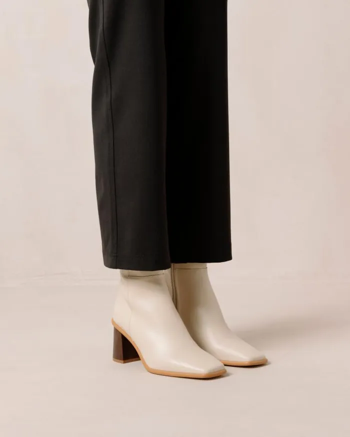 ALOHAS Boots Women West Vintage 8211 White Leather Boots
