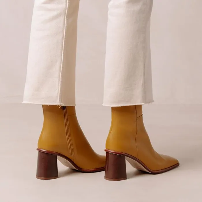 ALOHAS Boots Women West Vintage 8211 Yellow Leather Boots