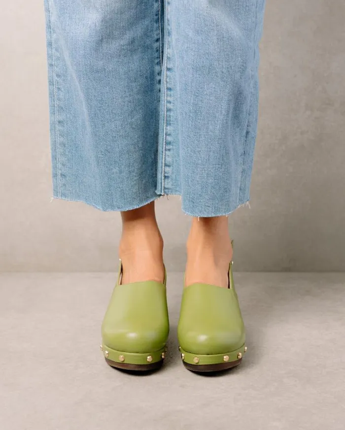 ALOHAS Clogs Women Vinyl 8211 Green Leather Clogs