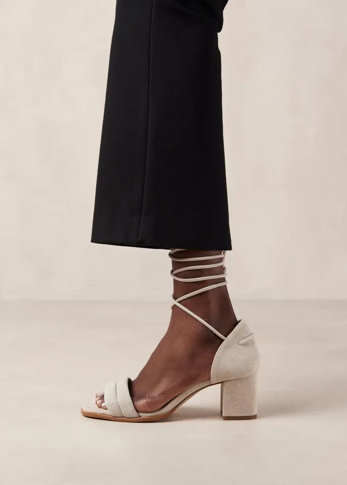 ALOHAS Heels Women Dakota 8211 White Suede Sandals