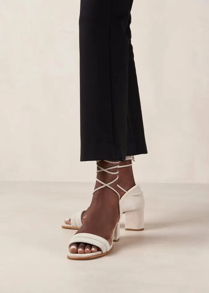 ALOHAS Heels Women Dakota 8211 White Suede Sandals
