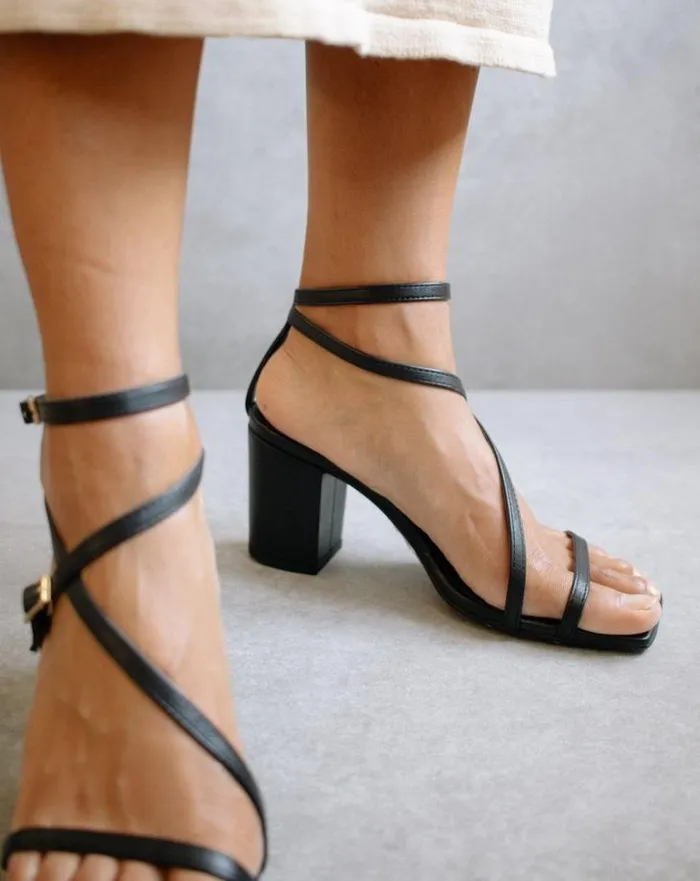 ALOHAS Heels Women Manhattan 8211 Black Leather Sandals