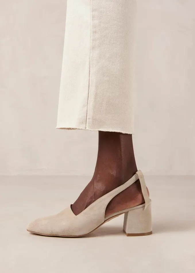 ALOHAS Mules Women Charlotte 8211 Beige Suede Pumps