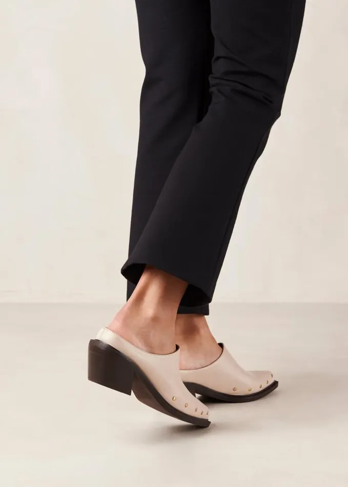 ALOHAS Mules Women Lorenzo 8211 Cream Leather Mules