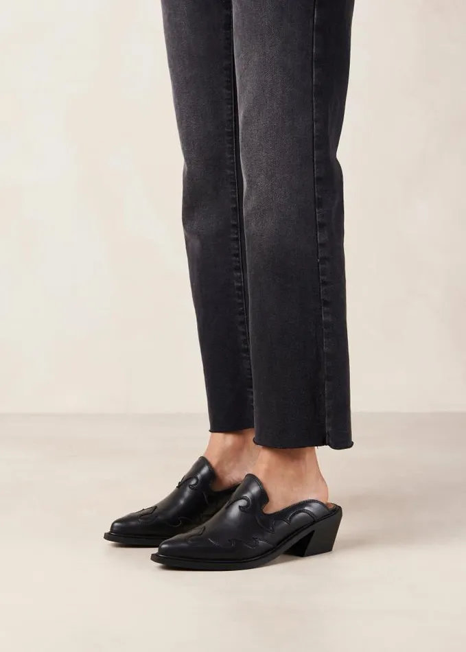 ALOHAS Mules Women Weston 8211 Black Cowboy Mules