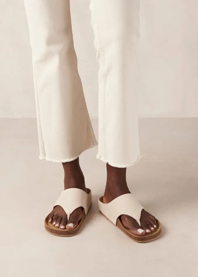 ALOHAS Sandals Women Ivy 8211 Cream Leather Thong Sandals