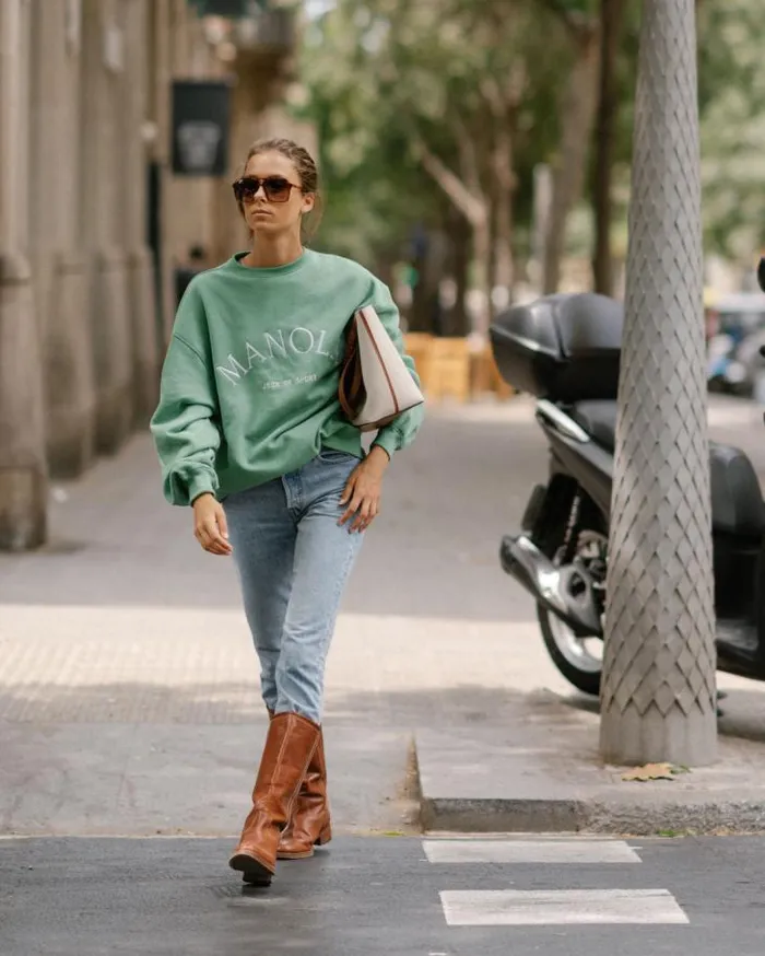 ALOHAS Sportswear Women Iconica 8211 Green Sweatshirt