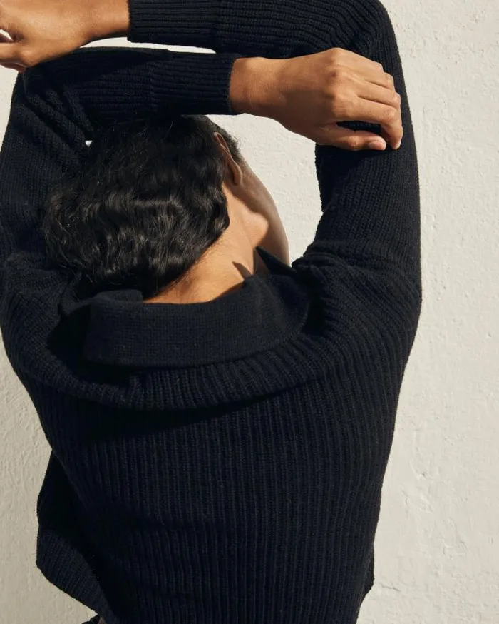 ALOHAS Sweaters and Cardigans Women Airliner 8211 Black Knit Top