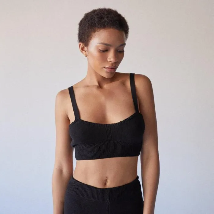ALOHAS Tops Women Charm 8211 Black Knit Top