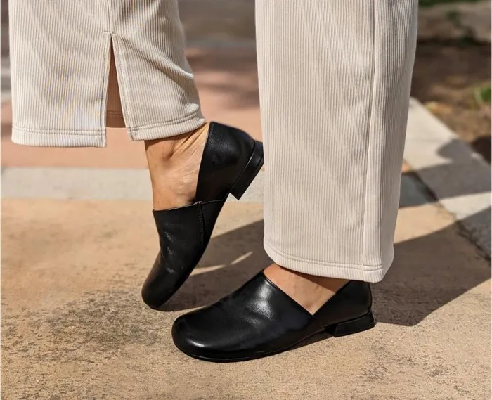 Audley Shoes Low Heel Leather Shoe Jana Black Women Medium Heel