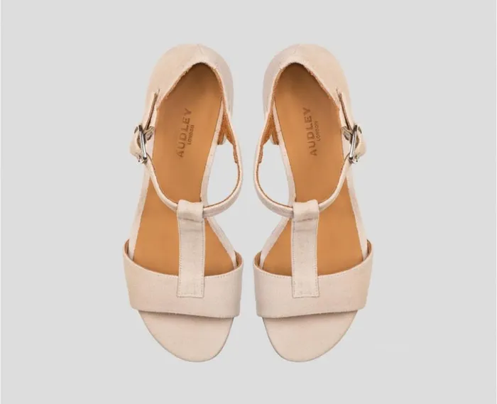 Audley Shoes Medium Heel Leather Sandal Bambola Nude Women Medium Heel