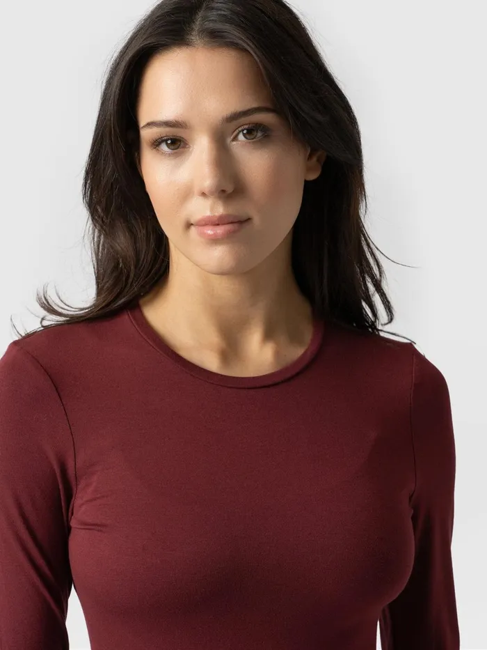 Austen Crew Neck Tee 8211 Burgundy Burgundy Women Saint And Sofia TShirts and Tanks