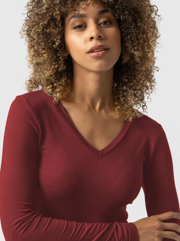 Austen V Neck Tee 8211 Burgundy Burgundy Women Saint And Sofia Casual Tops
