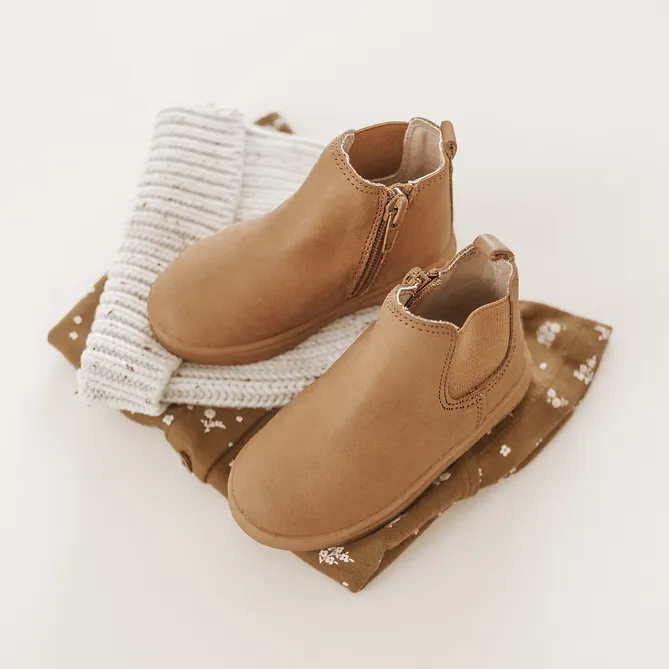 Baby Nisolo Baby Toddler and Kids Shoes Hard Sole Chelsea Boot Sand