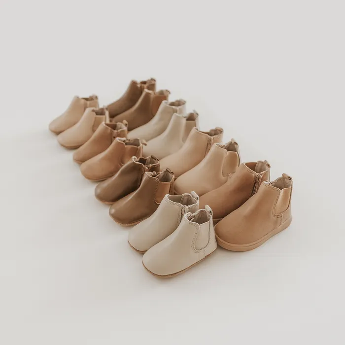 Baby Nisolo Baby Toddler and Kids Shoes Hard Sole Chelsea Boot Sand