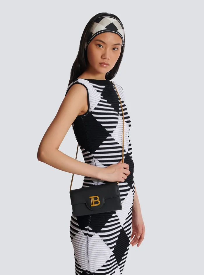 Balmain BBuzz Wallet On Chain In Grained Leather Black Women Small Leather Goods