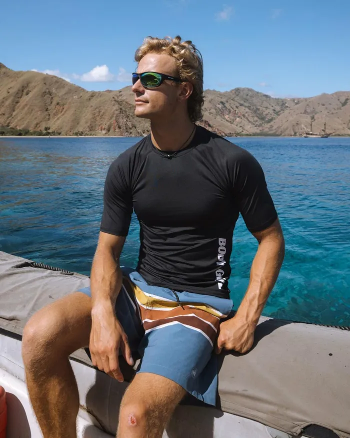 Body Glove Sun Protection Catalina UPF ShortSleeve Sun Shirt 8211 Black 8211 Men