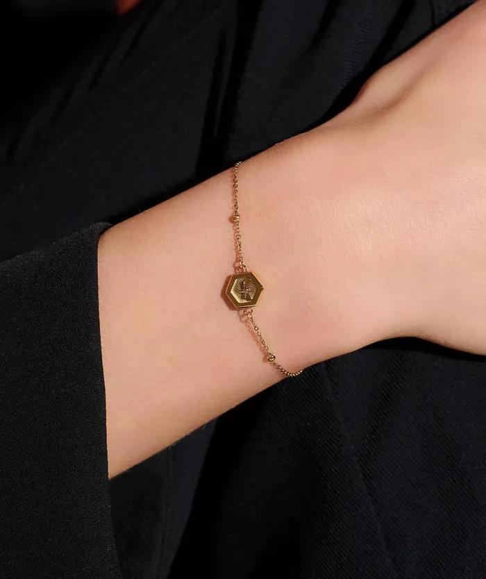 Bracelets Women Olivia Burton Minima Bee Gold Bracelet