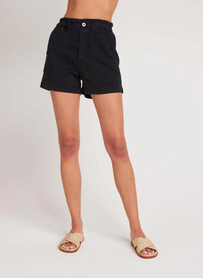Callie Ruffle Short 8211 Vintage Black Women Bella Dahl Shorts Callie Ruffle Short 8211 Vintage Black Women Bella Dahl Shorts