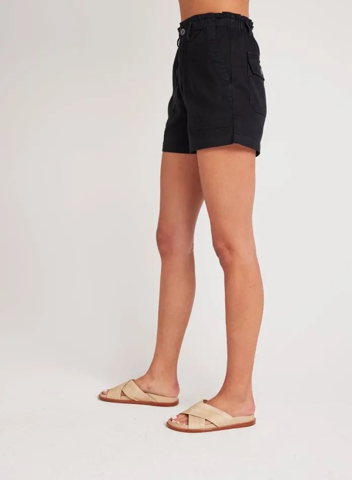 Callie Ruffle Short 8211 Vintage Black Women Bella Dahl Shorts Callie Ruffle Short 8211 Vintage Black Women Bella Dahl Shorts