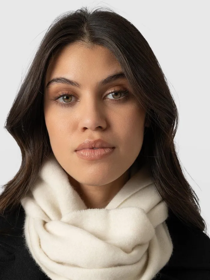 Cashmere Scarf 8211 Cream Cream Women Saint And Sofia Scarves and Hats