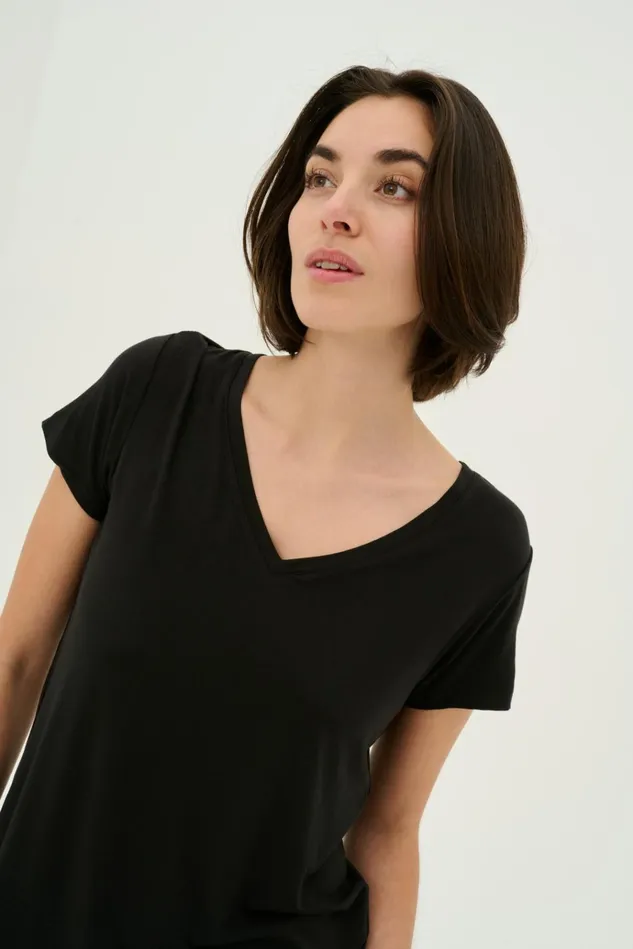 CULTURE Tops and TShirts CUpoppy Tshirt Black 8211 Women
