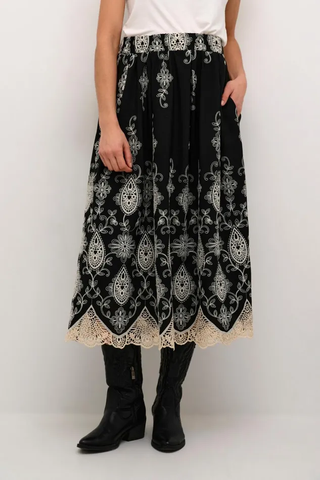 CULTURE Tops and TShirts CUrenata Tshirt Spring Gardenia 8211 Women