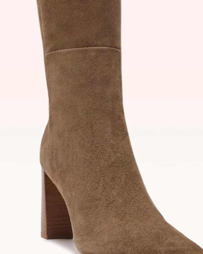 Elisa Tan Tall Boot 8211 Luxury Leather Boots 8211 KneeHigh Boots Tan Women Alexandre Birman Boots