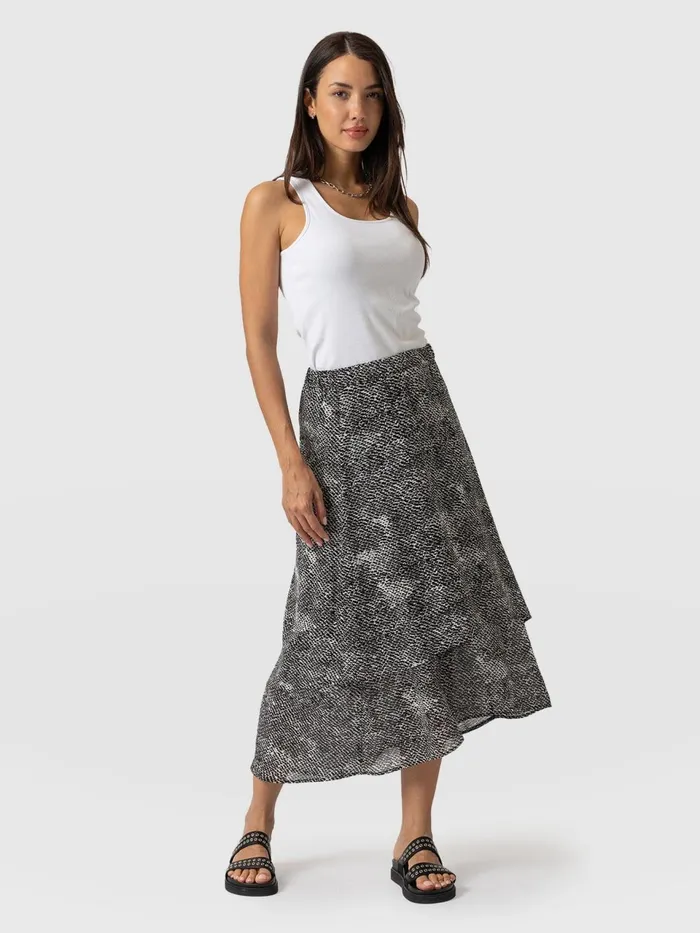 Etta Layered Skirt 8211 Monochrome Gothica Monochrome Gothica Women Saint And Sofia Skirts