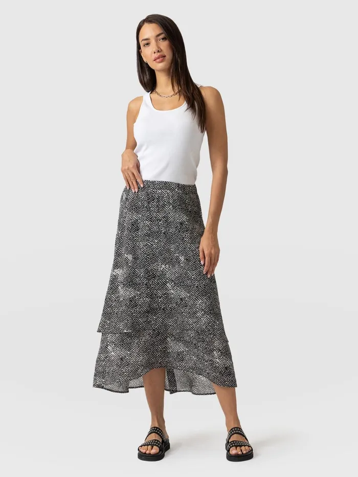 Etta Layered Skirt 8211 Monochrome Gothica Monochrome Gothica Women Saint And Sofia Skirts