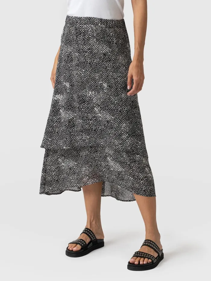 Etta Layered Skirt 8211 Monochrome Gothica Monochrome Gothica Women Saint And Sofia Skirts