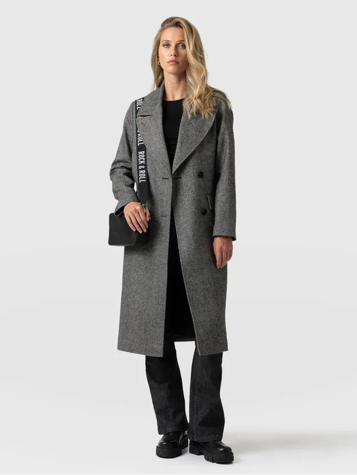 Hampton Coat 8211 Monochrome Chevron Monochrome Chevron Women Saint And Sofia Coats and Jackets